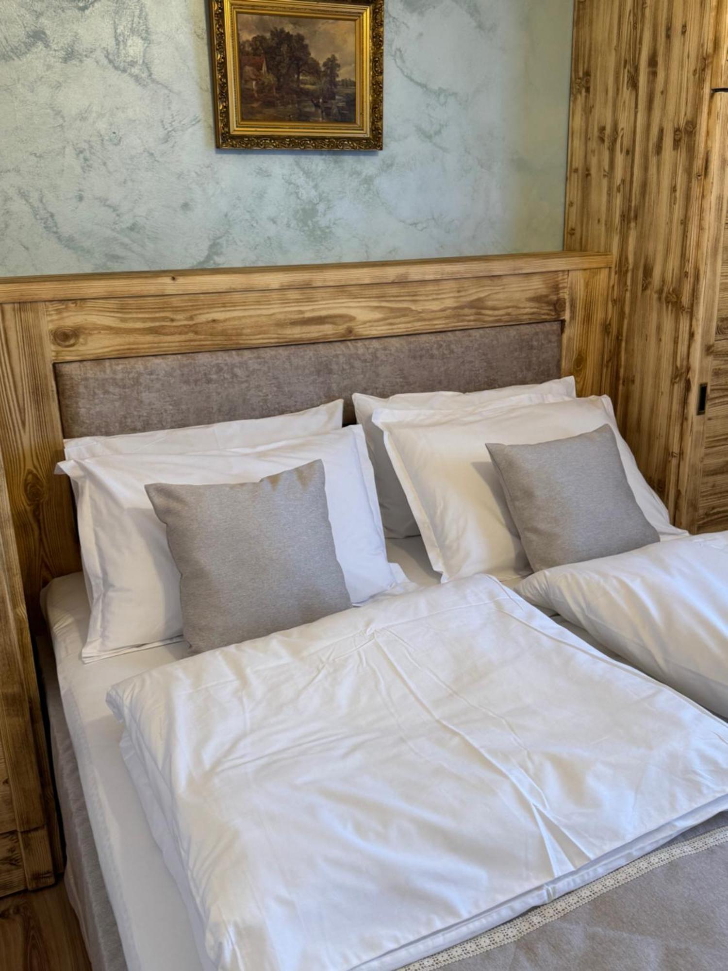 Hotel La Coltul Castelului Bran Boutique Zewnętrze zdjęcie