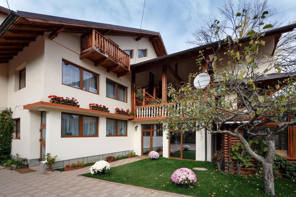 Hotel La Coltul Castelului Bran Boutique Zewnętrze zdjęcie